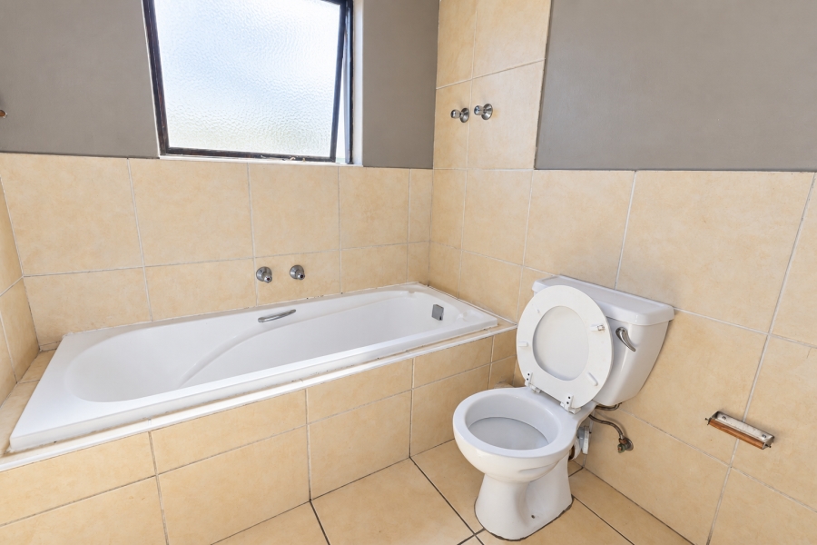 2 Bedroom Property for Sale in Parklands East Western Cape